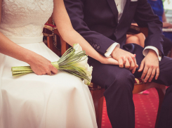 В Курской области 53 пары влюбленных зарегистрировали брак на Покров