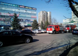 При пожаре в квартире многоэтажки в Железногорске спасены два человека