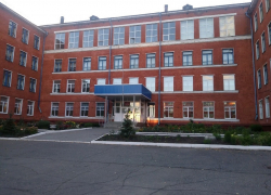 В Курске во время гидравлических испытаний затопило школу №32