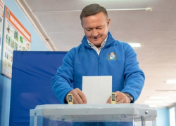 Старовойт отдал свой голос на выборах в приграничном районе Курской области