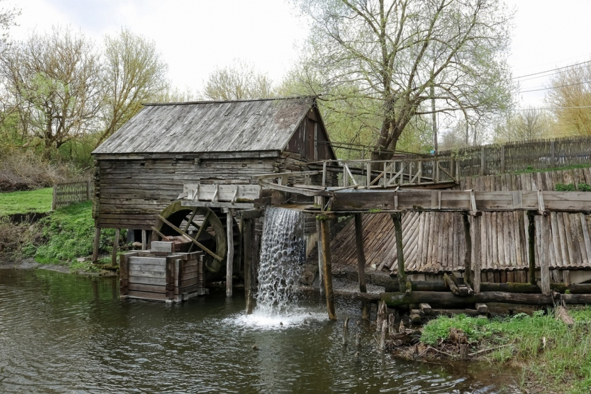 В Курской области начался процесс реставрации старинной водяной мельницы