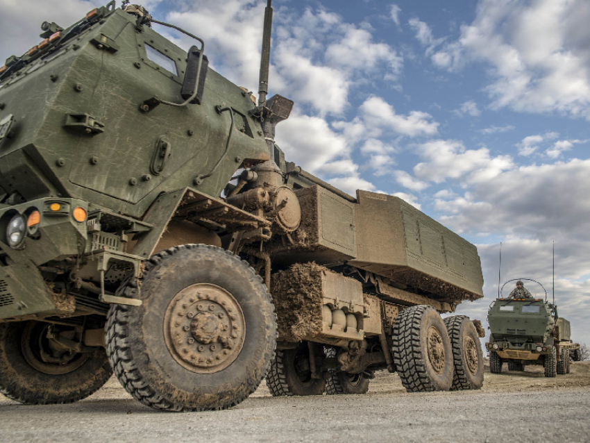 В ВСУ признали применение HIMARS по мостам в приграничье Курской области