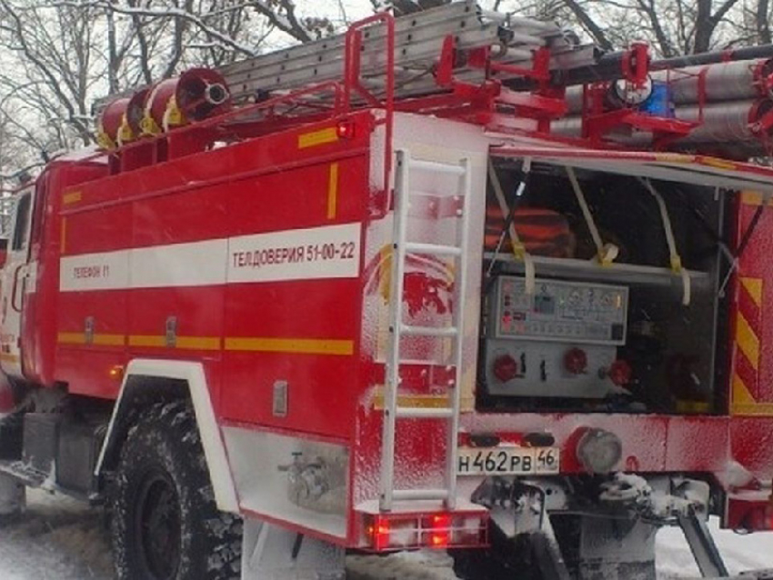 В деревне под Курчатовым Курской области произошел пожар в жилом доме